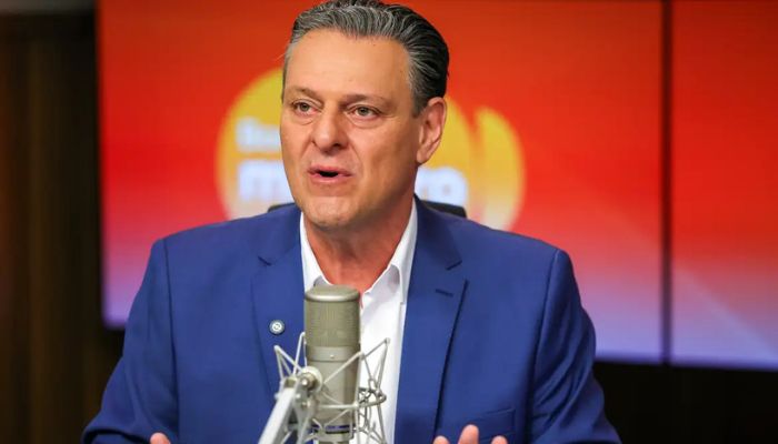  Selic a 15% é inadmissível, diz Carlos Fávaro 